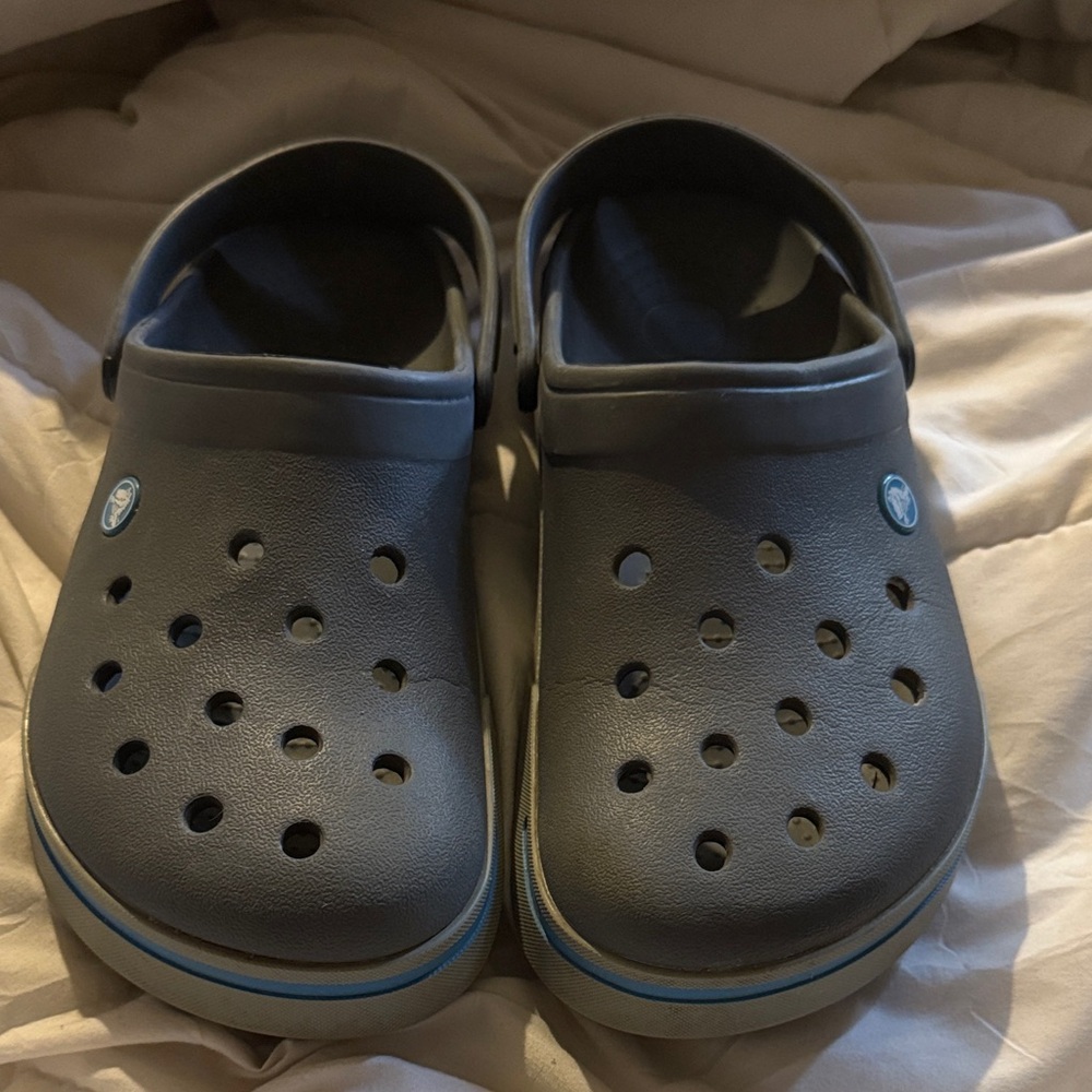 Mens Casual Comfort Clogs - Gray with Blue Trim